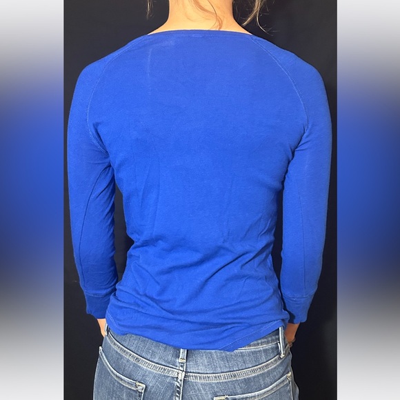 Cynthia Rowley top, blue v-neck shirt, three-quarter length sleeve size medium - Picture 4 of 16